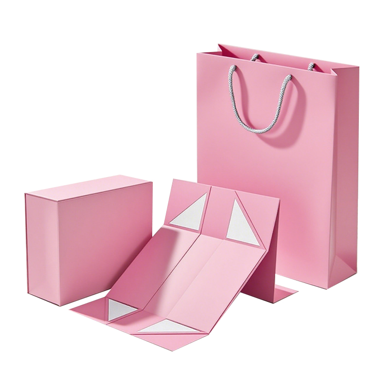 کیا اسکارف گفٹ باکس کوئی رسمی جادو نہیں ہے جو نرم سکارف کو لپیٹنے سے ظاہر کرنے سے تبدیل کرتا ہے؟